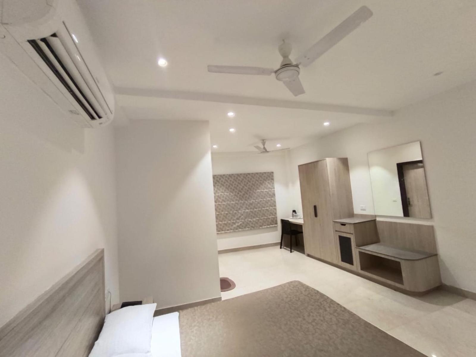 Hotel Bagla Atithi Banaras Varanasi Exterior foto