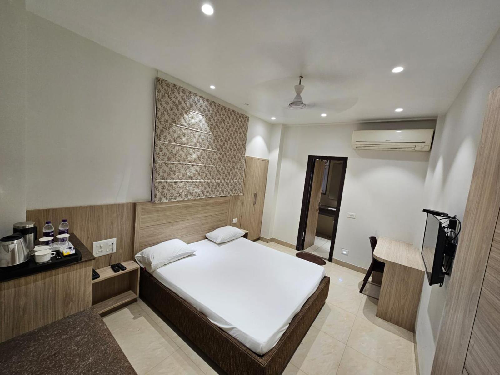 Hotel Bagla Atithi Banaras Varanasi Exterior foto